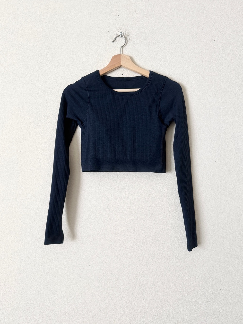 Lululemon SIZE 6 Ebb to Street ribbed cropped long sleeve top in True Navy